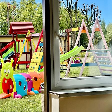 Osrodek Rodzinny "Pod Wydmami" Przy Plazy , Plac Zabaw , Rowery Sarbinowo Ngoại thất bức ảnh